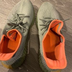 COPY - Excellent Condition Yeezy size 12